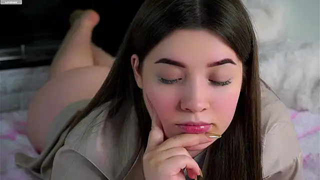 LowOncoming live sex cam