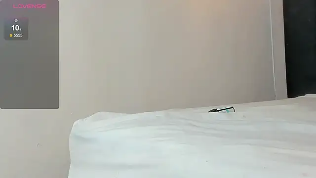 EmmaLou__'s cam snapshot