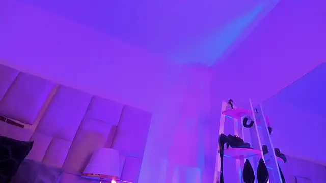 Violett_Sinclair's cam snapshot