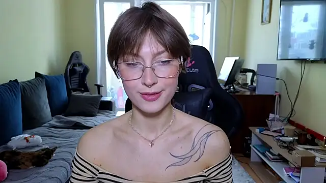 MalvinaBlum live sex cam