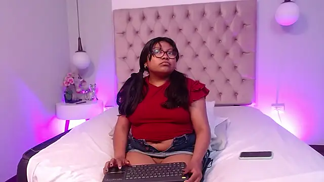 Kiri_Black_'s cam snapshot