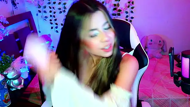 Kittyuwu_'s cam snapshot