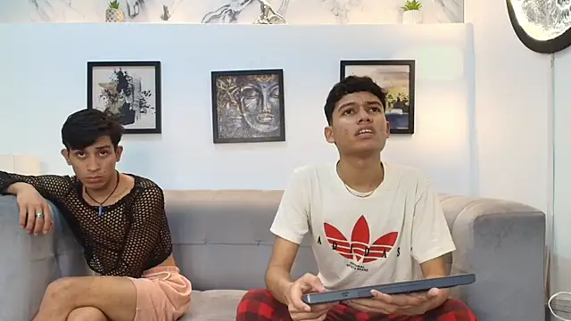 AVENGER_BOYS2026 live sex cam