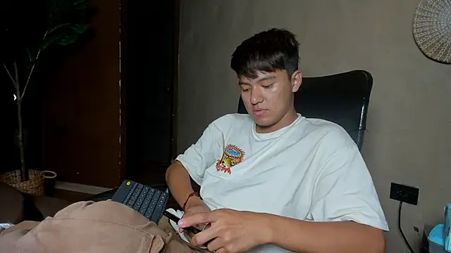 isaac_grimm live sex cam