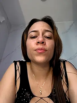 Nanybaker95 live sex cam