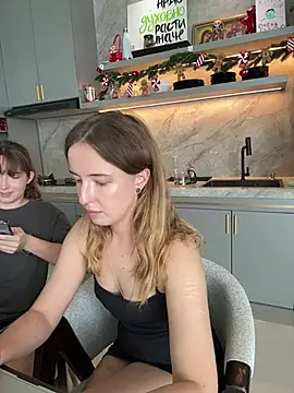 Nura_n_Sarah live sex cam