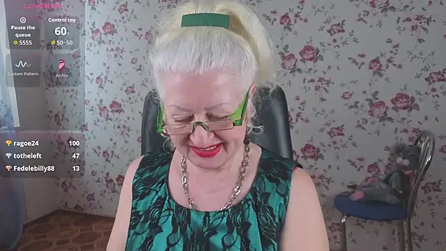 Maya_Mayflower's cam snapshot