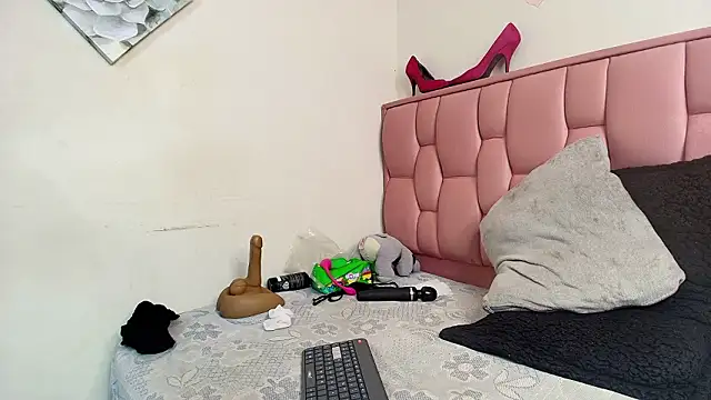 victoria_aphril's cam snapshot