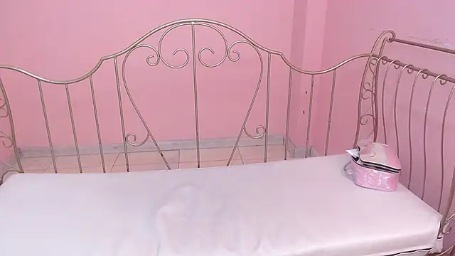 Choloeadams_xxx's cam snapshot