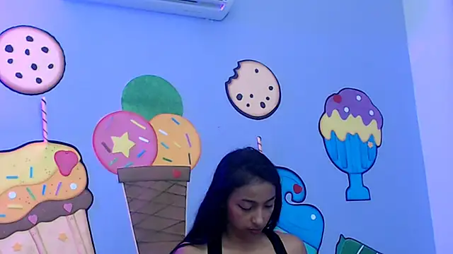 skinnysexzara18's cam snapshot