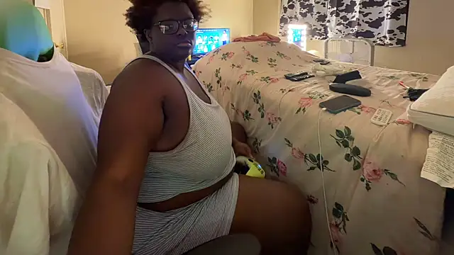 Yagurl___west's cam snapshot