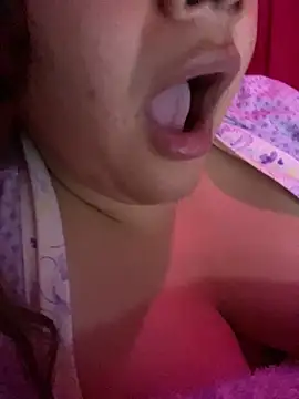 Maya_Manes's cam snapshot