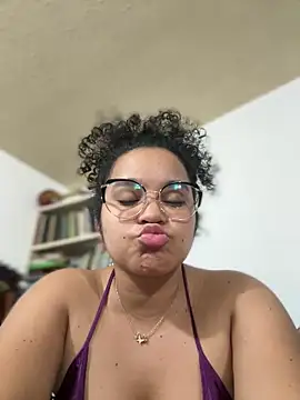 Lucy_wilson5 live sex cam