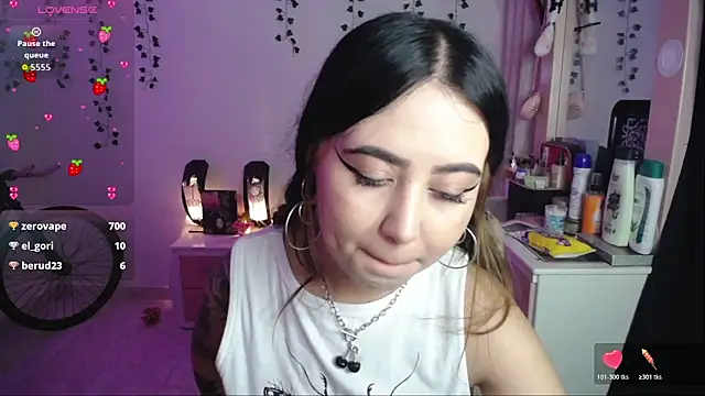 iris_sky's cam snapshot