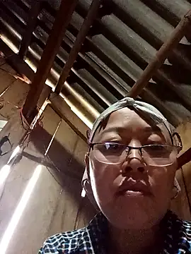 Agnes-baby's cam snapshot