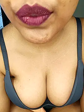 sex-withcouple's cam snapshot