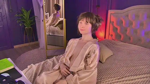 Lilly_Stark's cam snapshot