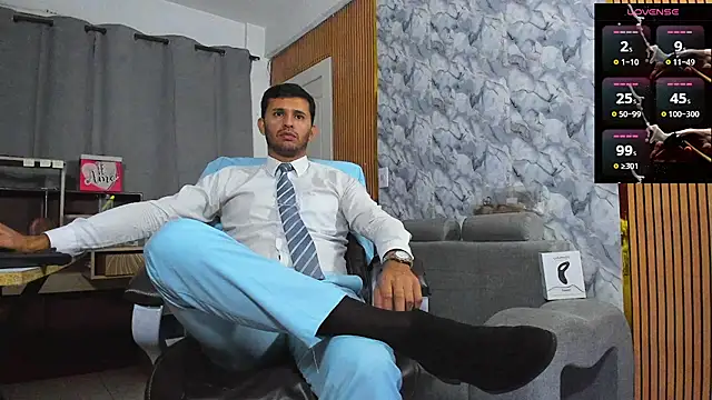 Hideintheoffice live sex cam