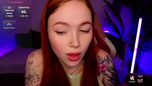 Maya_Light's cam snapshot