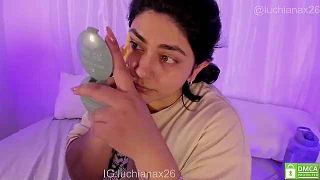 lucy26_'s cam snapshot