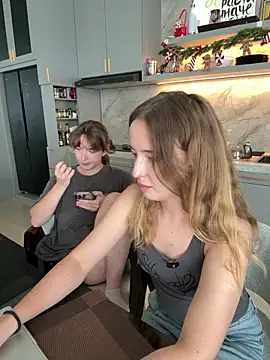 Nura_n_Sarah live sex cam