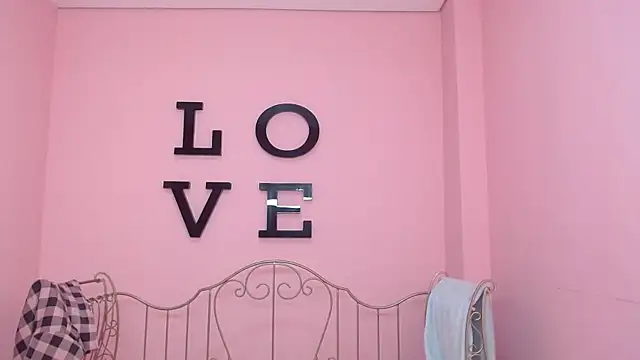 Choloeadams_xxx's cam snapshot