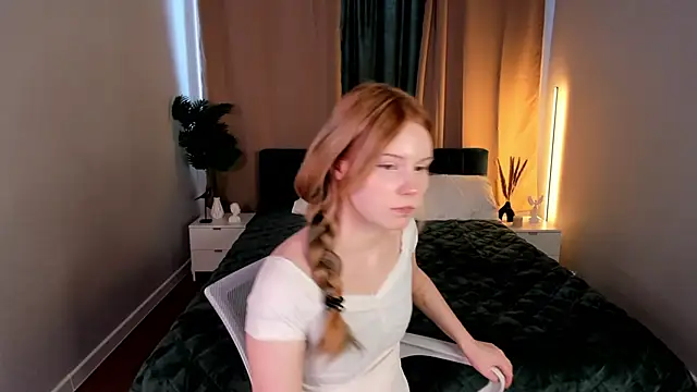 Julia_Anis's cam snapshot