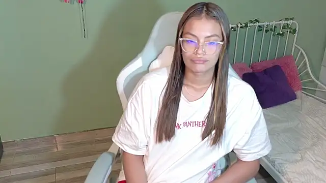 Emerald_Sparkles_'s cam snapshot