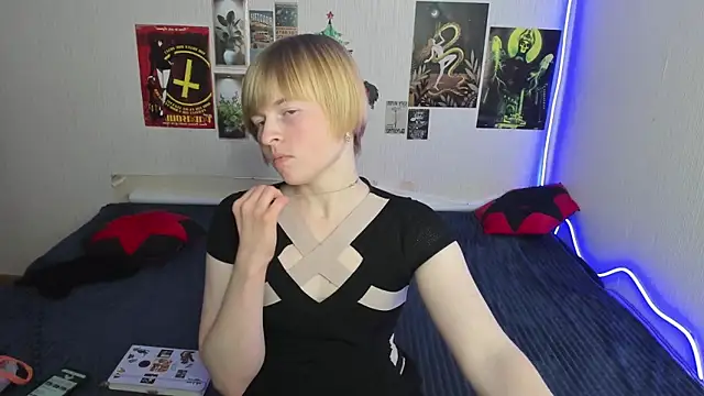 Cattie_w_'s cam snapshot