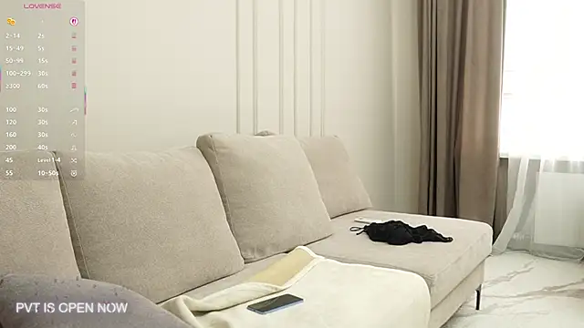 angel_luisa's cam snapshot