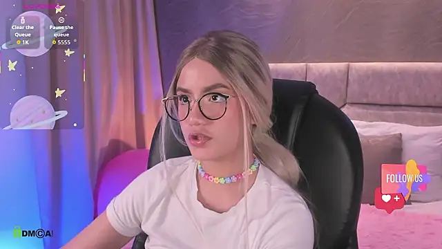 Arinextdoor's cam snapshot