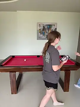 Nura_n_Sarah live sex cam