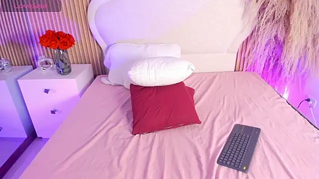 rebeca_taylor's cam snapshot