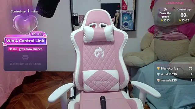 Maggie_Fox3's cam snapshot