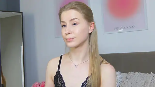 VioletiSwone's cam snapshot