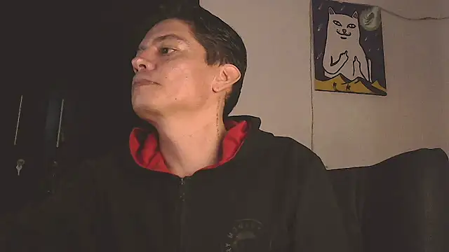 Eiocho122 live sex cam