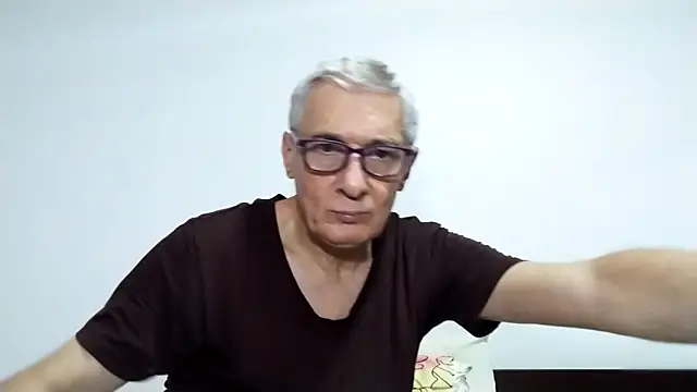 BIGUNCUTHARDCOCK live sex cam