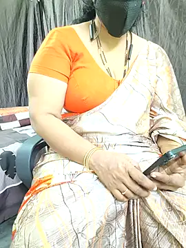 bhuvana_555's cam snapshot