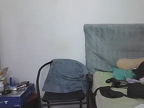 AlphaLatinoBear's cam snapshot