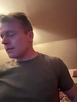 DILFiGuess1's cam snapshot