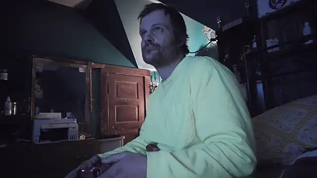 charactrzero's cam snapshot