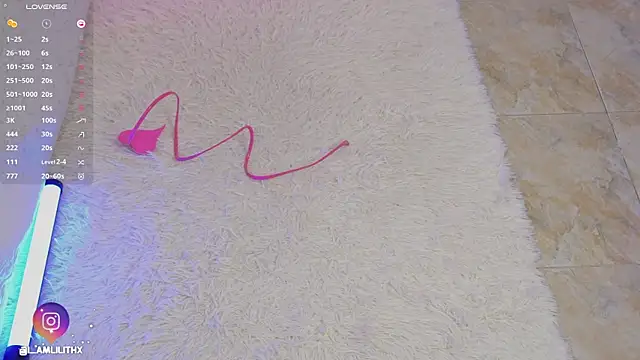 ItsJuli's cam snapshot