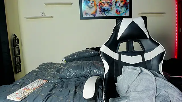 meredit_cris23's cam snapshot