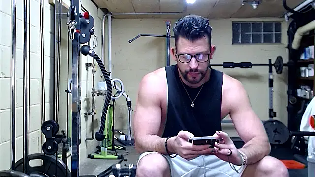 Master_Tyler's cam snapshot