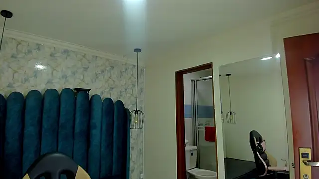 nalalye_cruzz_'s cam snapshot