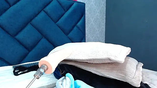 shanthal_bllizz's cam snapshot