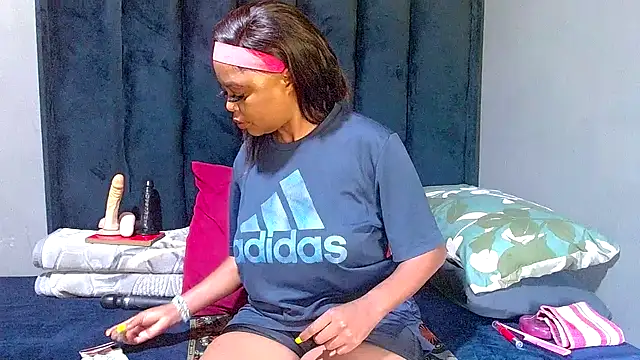 SpicyKitty33's cam snapshot