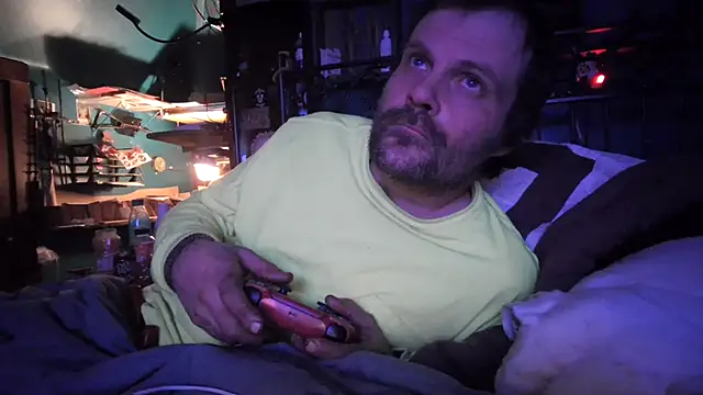 charactrzero's cam snapshot