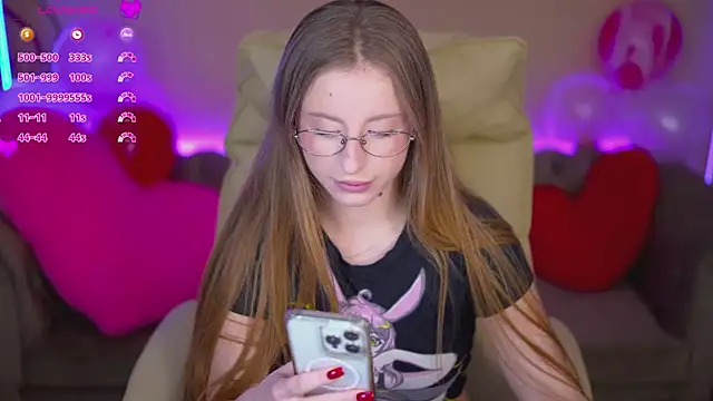 SilverrMoon live sex cam