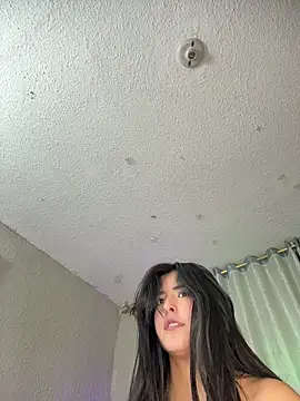 kim_zaratte's cam snapshot